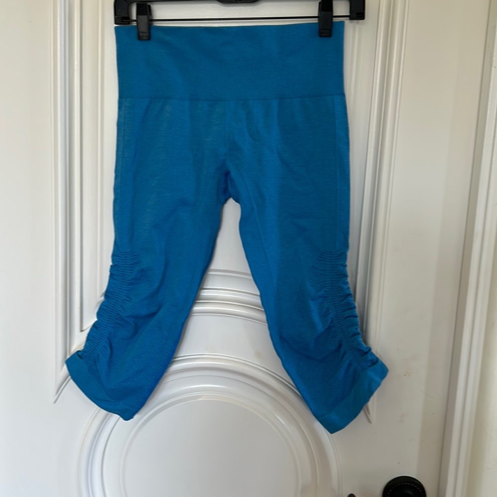 LULULEMON In Flow Cropped Capri